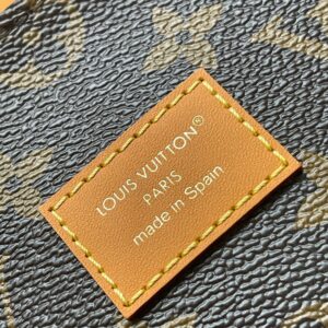 New Collection LV Bag 2600 4 f68598d7