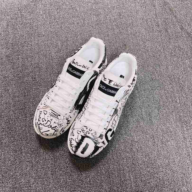 New Collection Dolce&Gabbana Sneakers 056 New Collection Dolce&Gabbana Sneakers 056