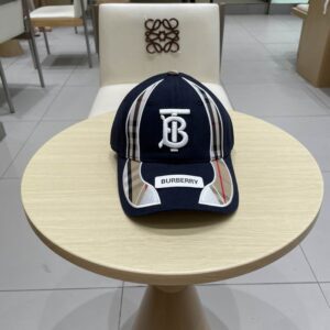 Burberry Cap (1436) 3610399