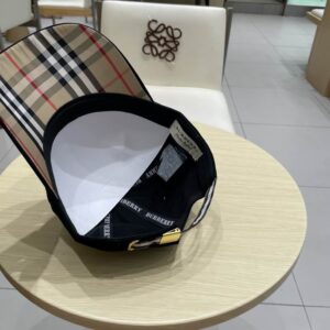 Burberry Cap (1437) 3610400