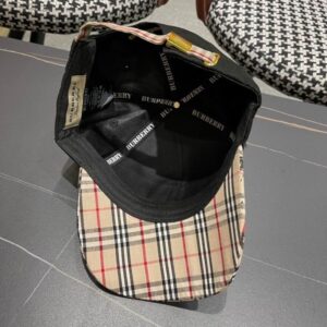 Burberry Cap (164) 3602697