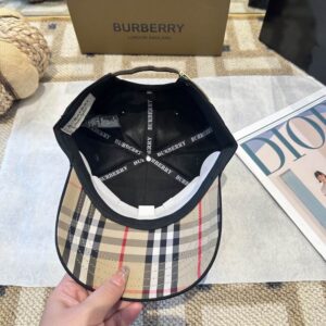 Burberry cap (1556) 3546745