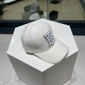 Burberry cap (537) 3561871