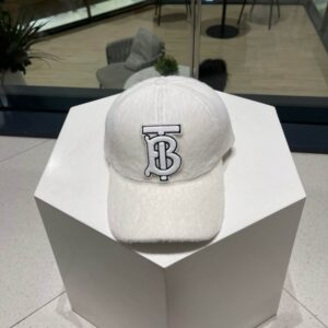 Burberry cap (539) 3561873
