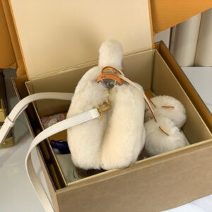 New Collection LV Bag 2683 6 Cap m26324 13x11x20cm gf2 2010940