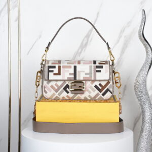 New Collection Fendi Bag 186