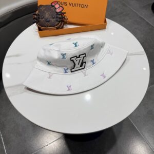 LV Hat (477) 3600111