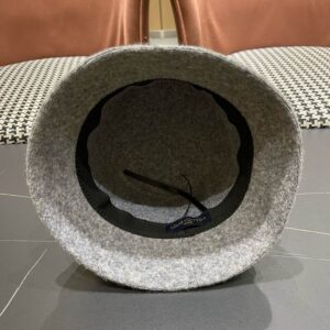 LV Hat (617) 3600228