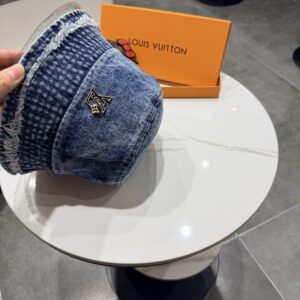 LV Hat (715) 3545563