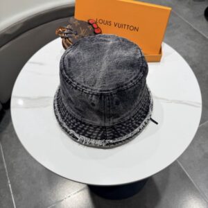 LV Hat (727) 3545574