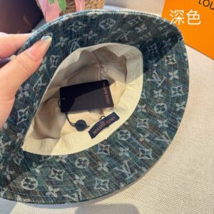 LV Hat (927) 3600275