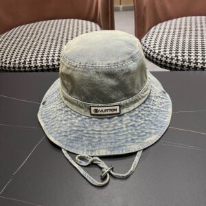 LV hat (114) 3560361