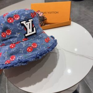 LV hat (1824) 3578006