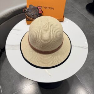 LV hat (46) 3577869
