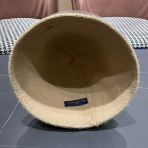 LV hat (565) 3560398
