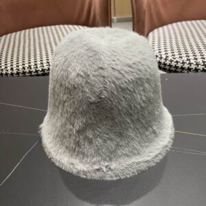 LV hat (580) 3560406