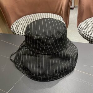 LV hat (609) 3577911