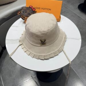 LV hat (77) 3577889