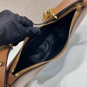 New Collection Prada Bag 310 5 Prada 1BC194 22 5x18 5x6 5cm AP9 2008971