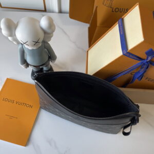 Voyage M82543 30x21x7 5cm ss8 2010272