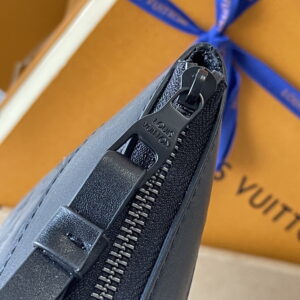 Voyage M82545 30x21x7 5cm ss7 2010301