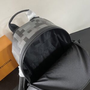 f51aa957